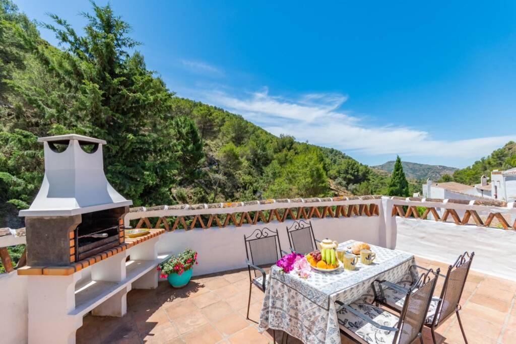 Casa Rosa, Con Encanto Y Piscina Climatizada Frigiliana Eksteriør billede