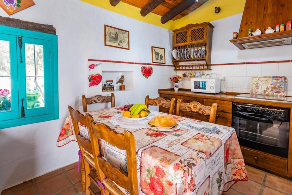 Casa Rosa, Con Encanto Y Piscina Climatizada Frigiliana Eksteriør billede